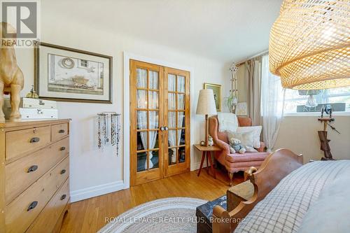 62 Nelson Court, Halton Hills, ON - Indoor Photo Showing Bedroom