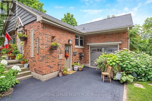 62 Nelson Court, Halton Hills, ON - Outdoor