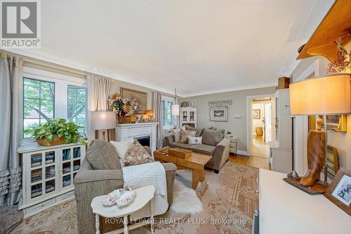 62 Nelson Court, Halton Hills, ON - Indoor Photo Showing Living Room With Fireplace