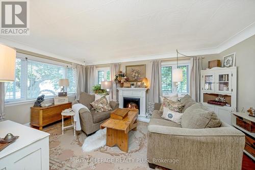 62 Nelson Court, Halton Hills, ON - Indoor Photo Showing Living Room With Fireplace