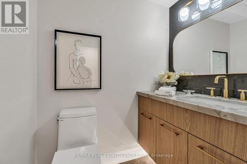 902 Kowal Drive, Mississauga, ON - Indoor Photo Showing Bathroom