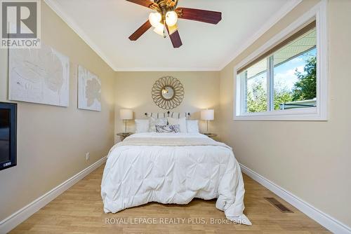 14360 Sixth Line, Halton Hills, ON - Indoor Photo Showing Bedroom