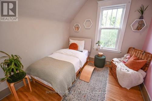 564 Princess Avenue, London, ON - Indoor Photo Showing Bedroom