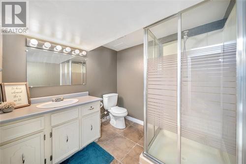 4071 Juniper Crescent, Petrolia, ON 