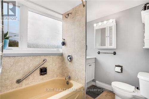 3618 Highway 34 Road, Prescott And Russell, ON - Indoor Photo Showing Bathroom