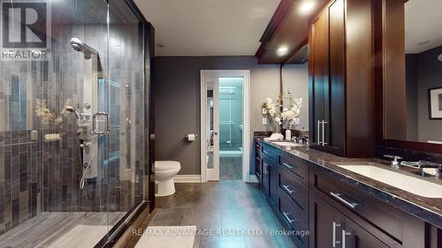 24 Berkley Crescent, London, ON - Indoor Photo Showing Bathroom