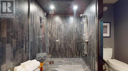 24 Berkley Crescent, London, ON - Indoor Photo Showing Bathroom