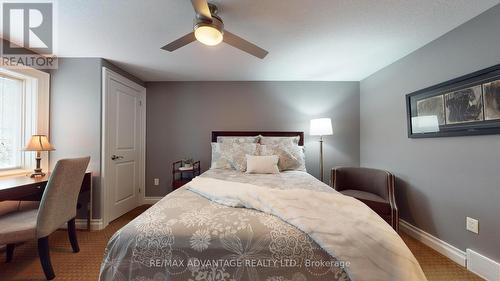 24 Berkley Crescent, London, ON - Indoor Photo Showing Bedroom