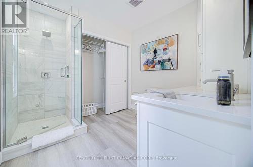 879 Hellmuth Avenue, London, ON - Indoor Photo Showing Bathroom