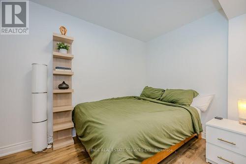 521 - 10 Douro Street, Toronto, ON - Indoor Photo Showing Bedroom