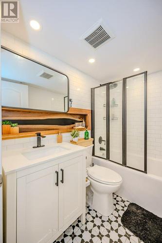 521 - 10 Douro Street, Toronto, ON - Indoor Photo Showing Bathroom