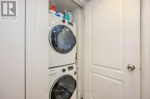 521 - 10 Douro Street, Toronto, ON - Indoor Photo Showing Laundry Room