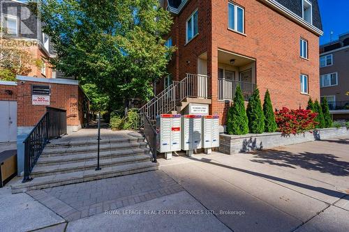 521 - 10 Douro Street, Toronto, ON - Outdoor