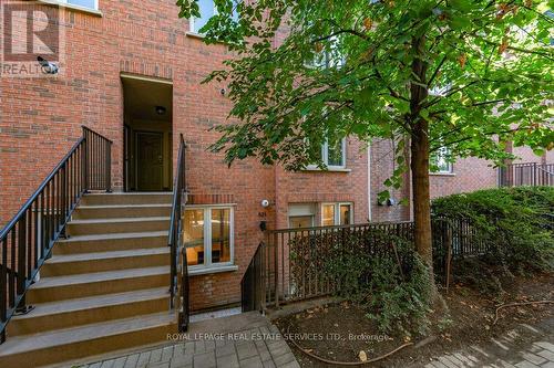 521 - 10 Douro Street, Toronto, ON - Outdoor With Exterior