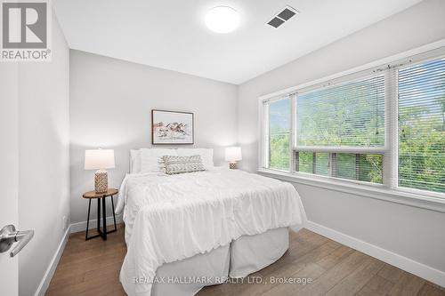 7 Veery Place, Toronto, ON - Indoor Photo Showing Bedroom