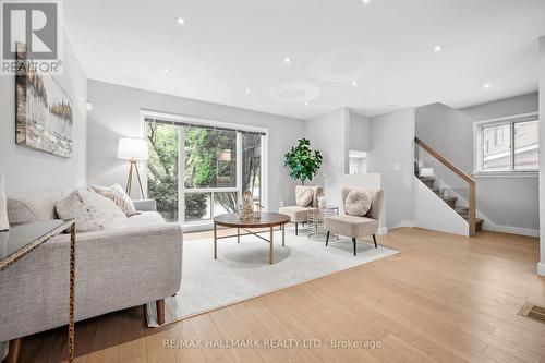 7 Veery Place, Toronto, ON - Indoor Photo Showing Living Room