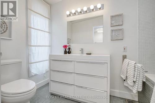 57 Stafford Street, Toronto, ON - Indoor Photo Showing Bathroom