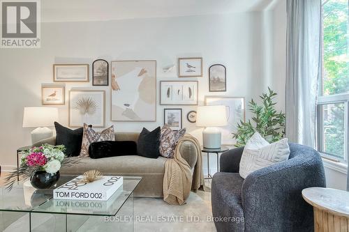 57 Stafford Street, Toronto, ON - Indoor Photo Showing Living Room