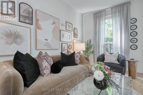 57 Stafford Street, Toronto, ON - Indoor Photo Showing Living Room