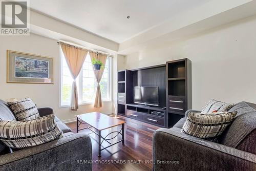 25D Hobson Avenue, Toronto, ON - Indoor Photo Showing Living Room