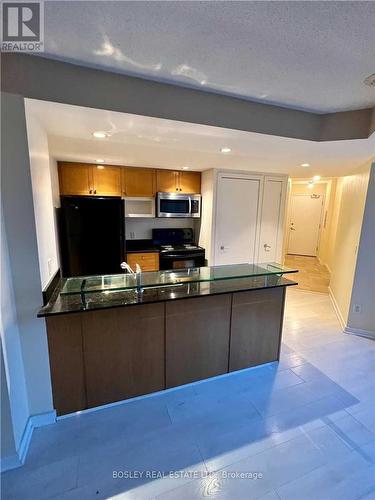 1201 - 208 Queens Quay Boulevard W, Toronto, ON - Indoor Photo Showing Kitchen