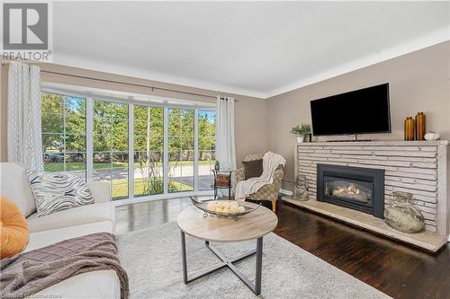 259 Riverview Boulevard, St. Catharines, ON - Indoor Photo Showing Living Room With Fireplace