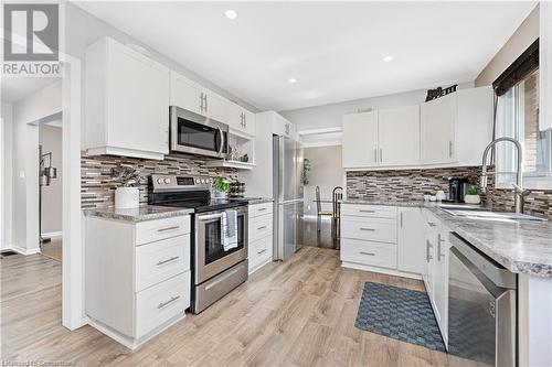 259 Riverview Boulevard, St. Catharines, ON - Indoor Photo Showing Kitchen With Upgraded Kitchen