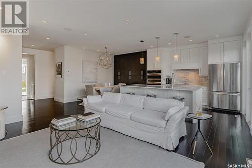 519 Pritchard Crescent, Saskatoon, SK - Indoor Photo Showing Living Room