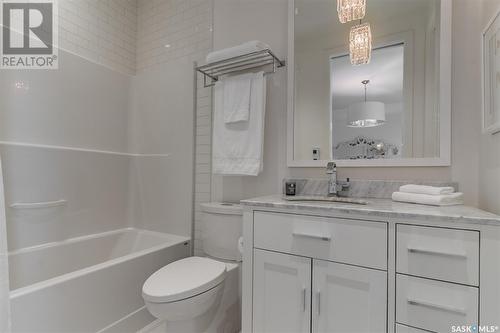 519 Pritchard Crescent, Saskatoon, SK - Indoor Photo Showing Bathroom