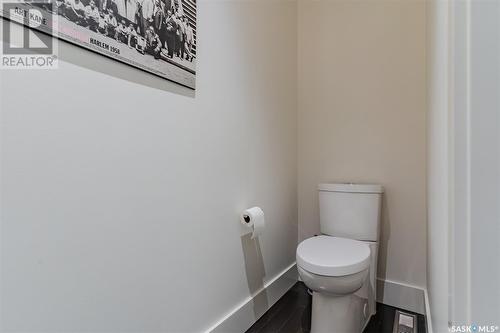 519 Pritchard Crescent, Saskatoon, SK - Indoor Photo Showing Bathroom