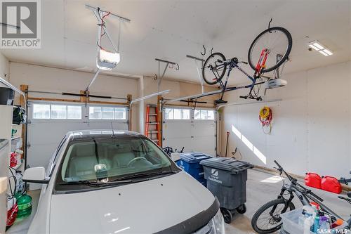 519 Pritchard Crescent, Saskatoon, SK - Indoor Photo Showing Garage