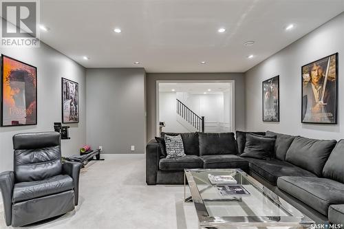 519 Pritchard Crescent, Saskatoon, SK - Indoor Photo Showing Living Room