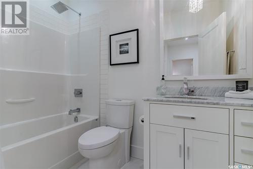 519 Pritchard Crescent, Saskatoon, SK - Indoor Photo Showing Bathroom