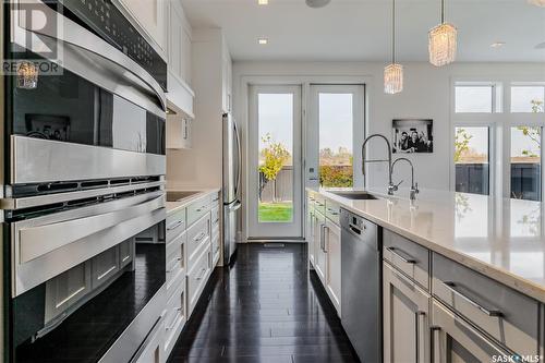 519 Pritchard Crescent, Saskatoon, SK - Indoor Photo Showing Kitchen With Upgraded Kitchen