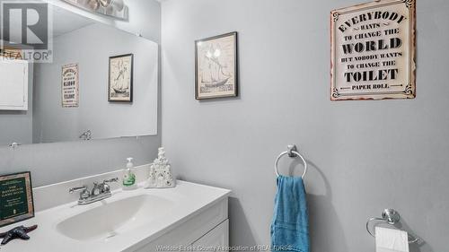 5056 Colbourne Drive, Windsor, ON - Indoor Photo Showing Bathroom