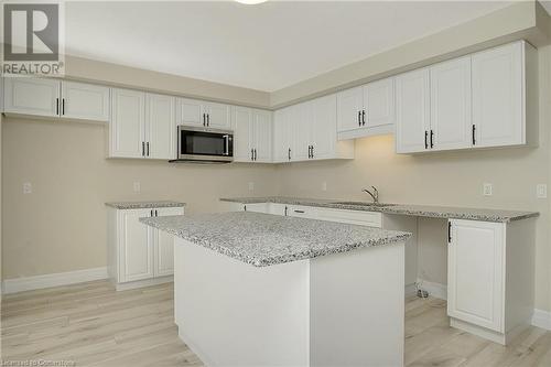 40 Bastien Street Unit# 7, Cambridge, ON - Indoor Photo Showing Kitchen