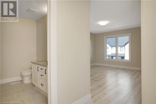 40 Bastien Street Unit# 7, Cambridge, ON - Indoor Photo Showing Bathroom