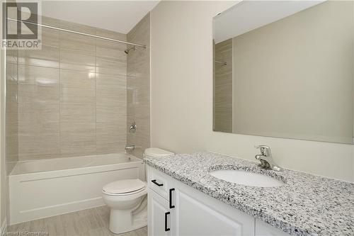 40 Bastien Street Unit# 7, Cambridge, ON - Indoor Photo Showing Bathroom