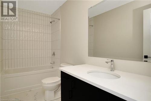 40 Bastien Street Unit# 11, Cambridge, ON - Indoor Photo Showing Bathroom