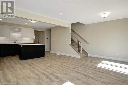 40 Bastien Street Unit# 11, Cambridge, ON - Indoor Photo Showing Kitchen With Upgraded Kitchen