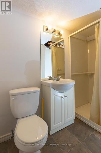 568 Paterson Street, Peterborough (Otonabee), ON - Indoor Photo Showing Bathroom