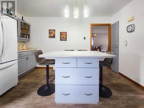 28 Rickwood Place, St. Thomas, ON - Indoor Photo Showing Kitchen