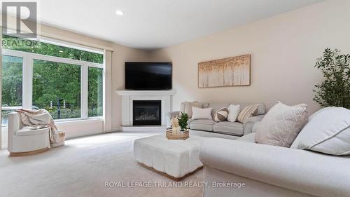 55 Ambleside Drive, St. Thomas, ON - Indoor Photo Showing Living Room With Fireplace