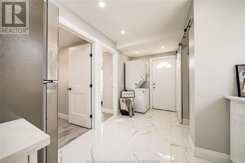 1454 Aubin, Windsor, ON - Indoor Photo Showing Laundry Room