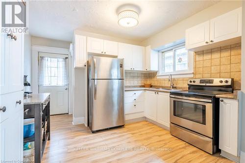 10 Welland Vale Road, St. Catharines, ON - Indoor Photo Showing Kitchen