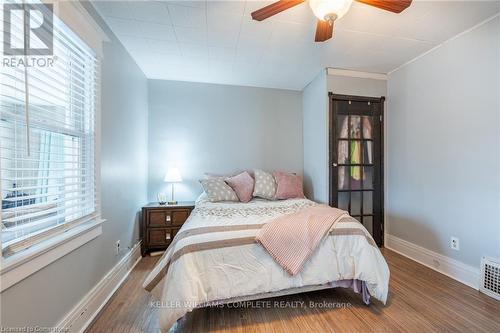 10 Welland Vale Road, St. Catharines, ON - Indoor Photo Showing Bedroom