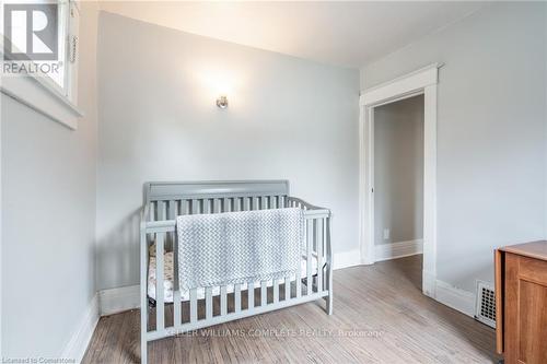 10 Welland Vale Road, St. Catharines, ON - Indoor Photo Showing Bedroom