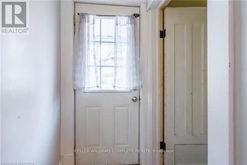 10 Welland Vale Road, St. Catharines, ON - Indoor Photo Showing Other Room