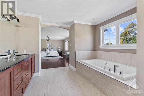 308 Shadehill Crescent, Ottawa, ON - Indoor Photo Showing Bathroom