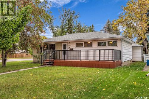 1901 Sommerfeld Avenue, Saskatoon, SK - Outdoor With Deck Patio Veranda